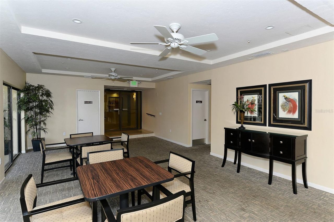 1102 Benjamin Franklin Drive, Unit 810, Sarasota, FL 34236 Photo