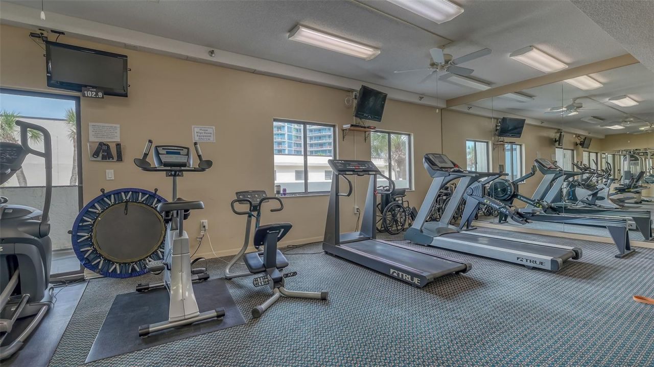 1102 Benjamin Franklin Drive, Unit 810, Sarasota, FL 34236 Photo