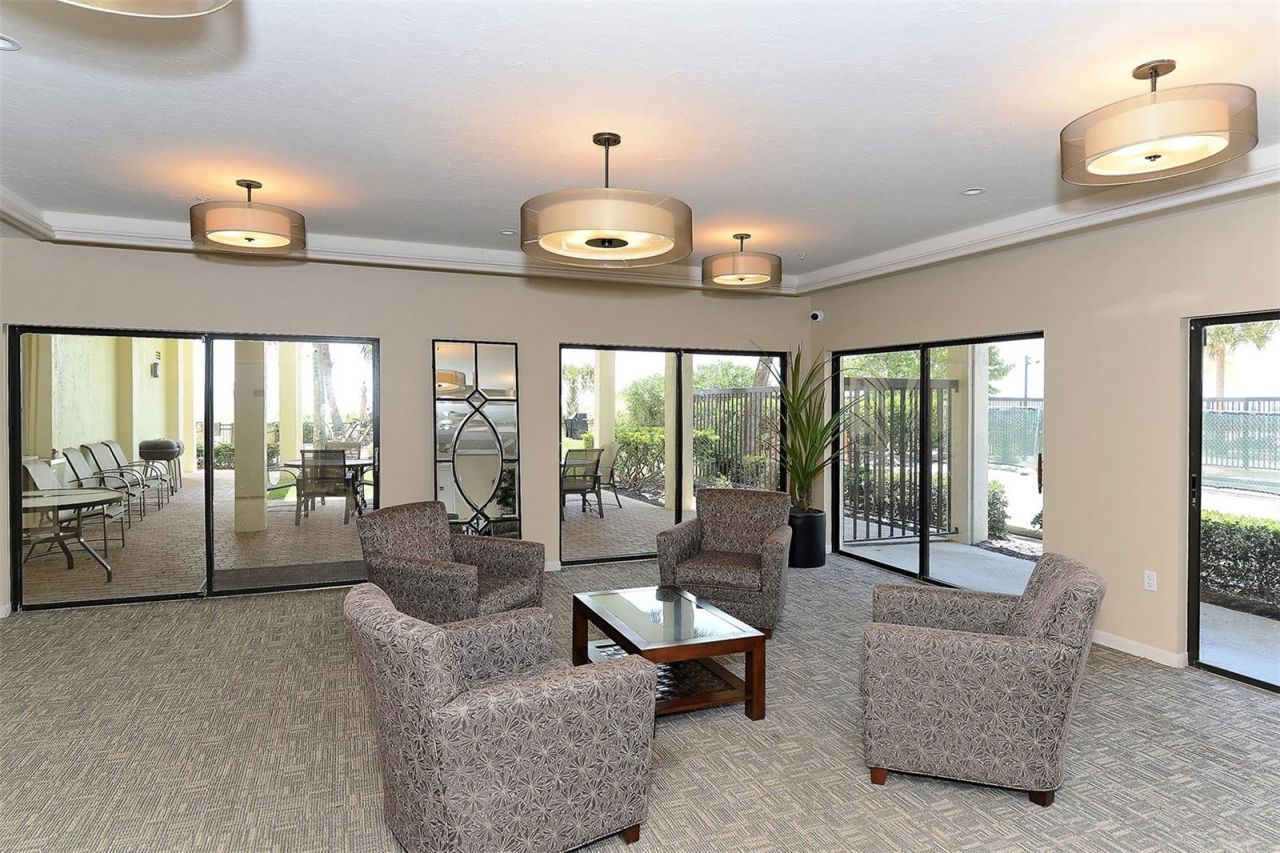 1102 Benjamin Franklin Drive, Unit 810, Sarasota, FL 34236 Photo