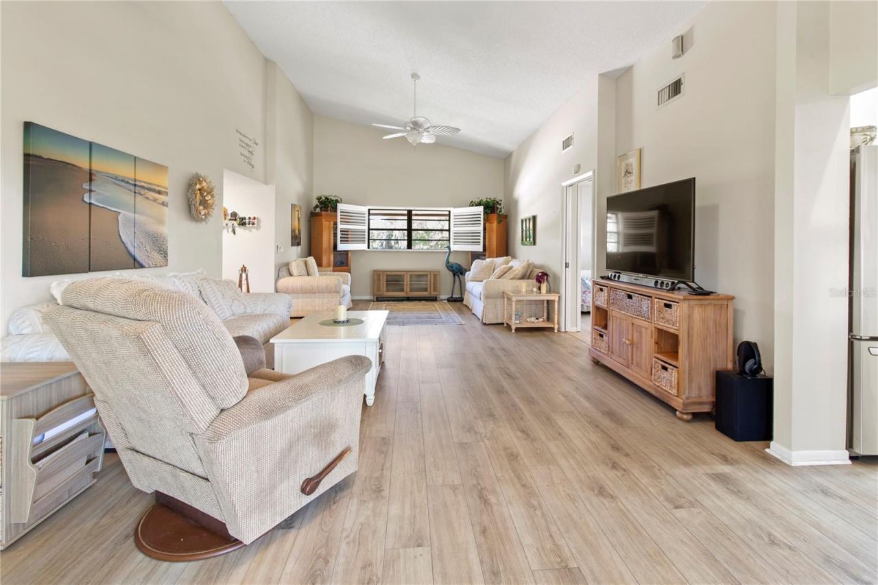 4640 Red Maple Road, Unit 1208, Bradenton, FL 34210 Photo