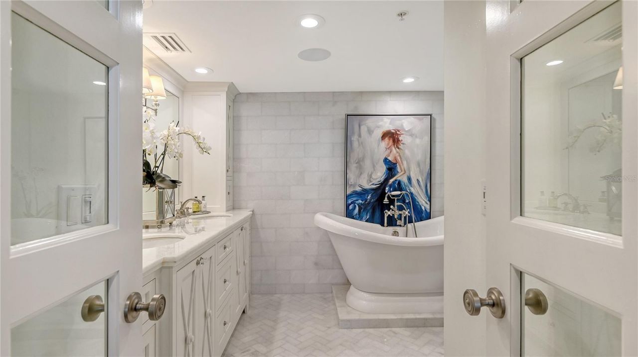 340 Gulf Of Mexico Drive, Unit 136, Longboat Key, FL 34228 Photo