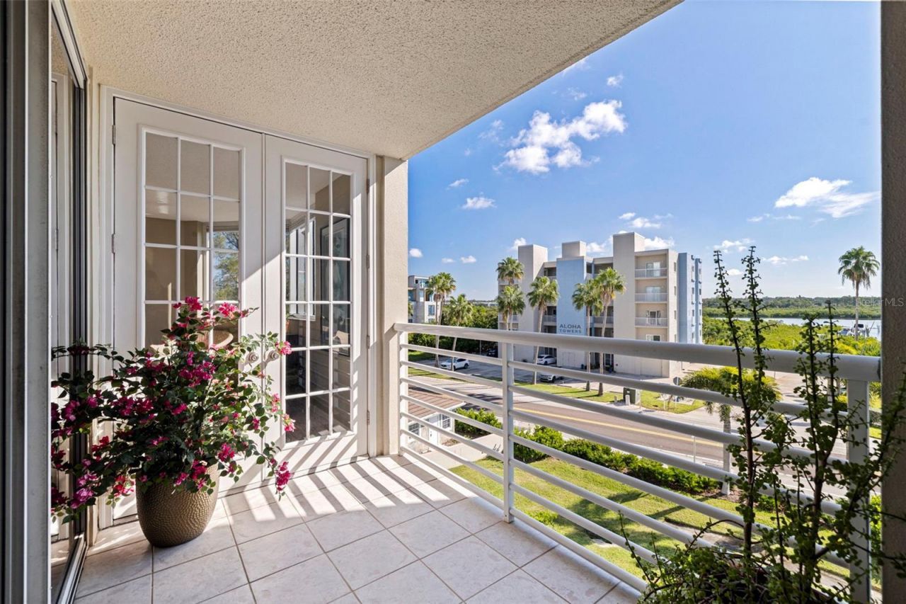 19616 Gulf Boulevard, Unit 302, Indian Shores, FL 33785 Photo