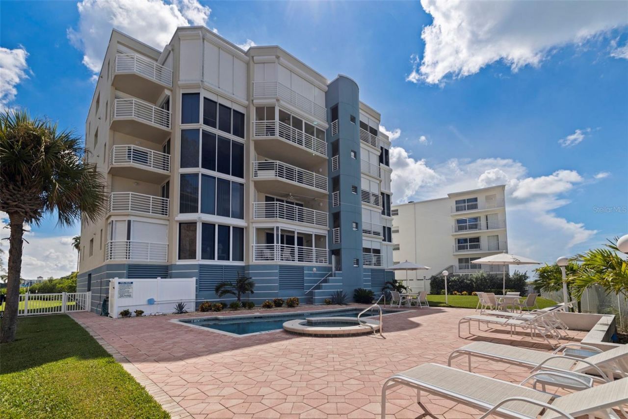 19616 Gulf Boulevard, Unit 302, Indian Shores, FL 33785 Photo
