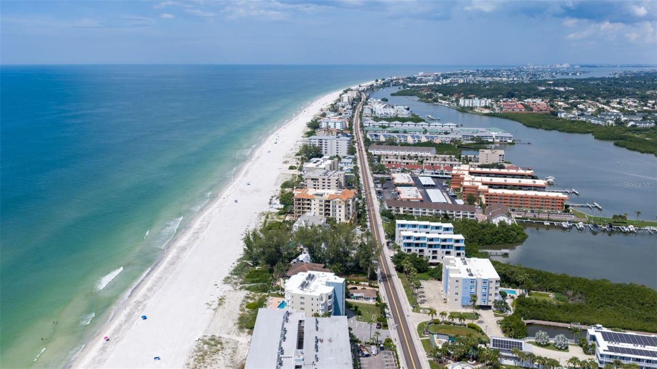 19616 Gulf Boulevard, Unit 302, Indian Shores, FL 33785 Photo