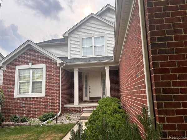 2738 Long Meadow Lane, Rochester Hills, Mi 48307