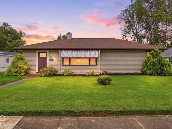 623 Van Avenue , Shelbyville, IN 46176