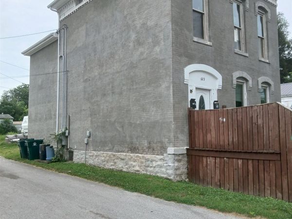 623 S 7TH Street, Quincy, IL 62301