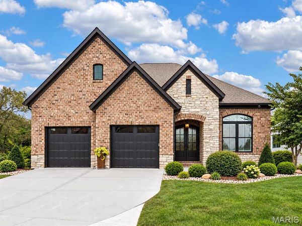 6312 Shelton Court , Maryville, IL 62062