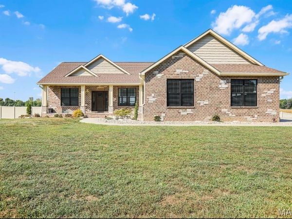 8357 Maple Grove Road, Troy, IL 62294