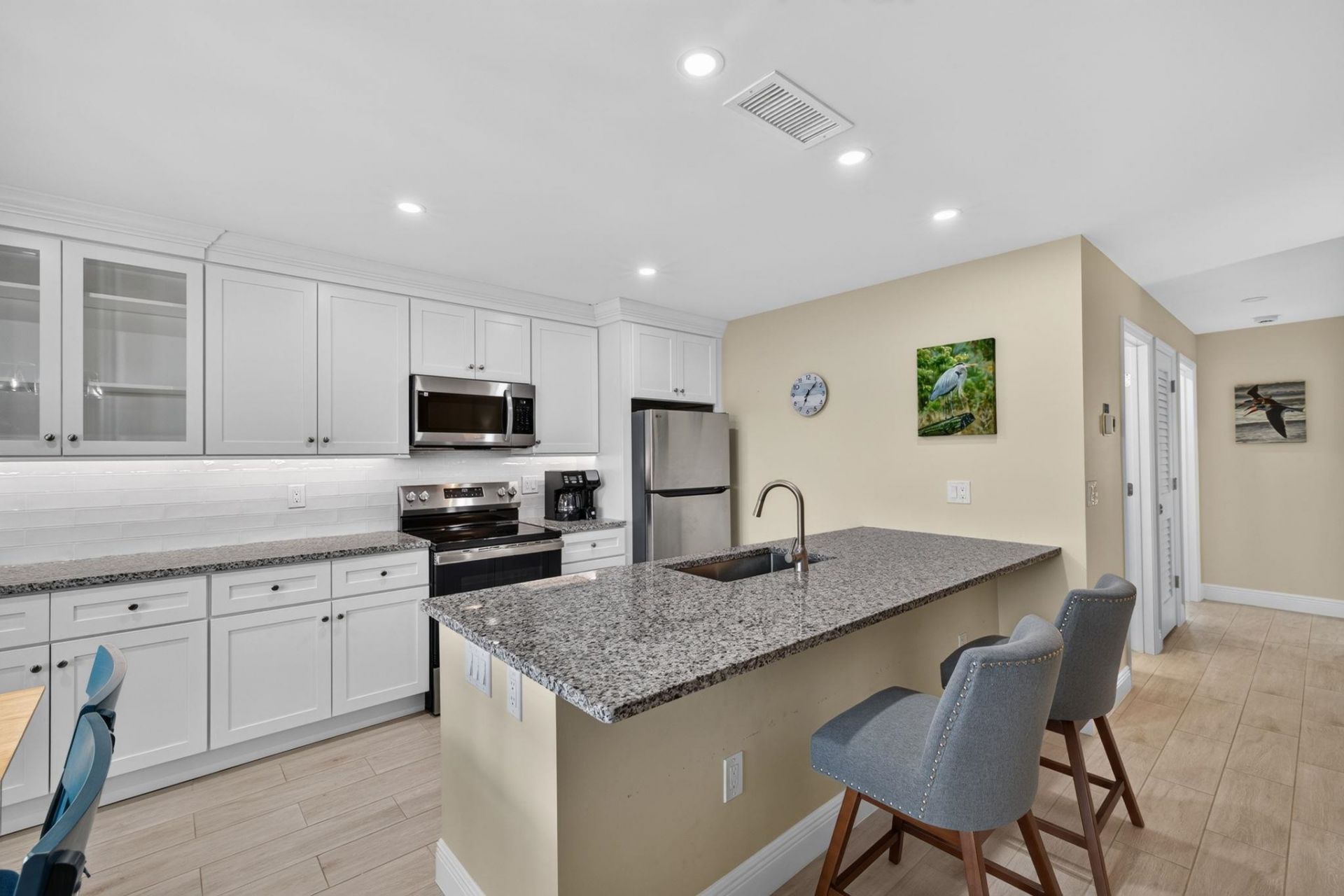 827 E Gulf Dr, Unit C-3, Sanibel, FL 33957 Photo