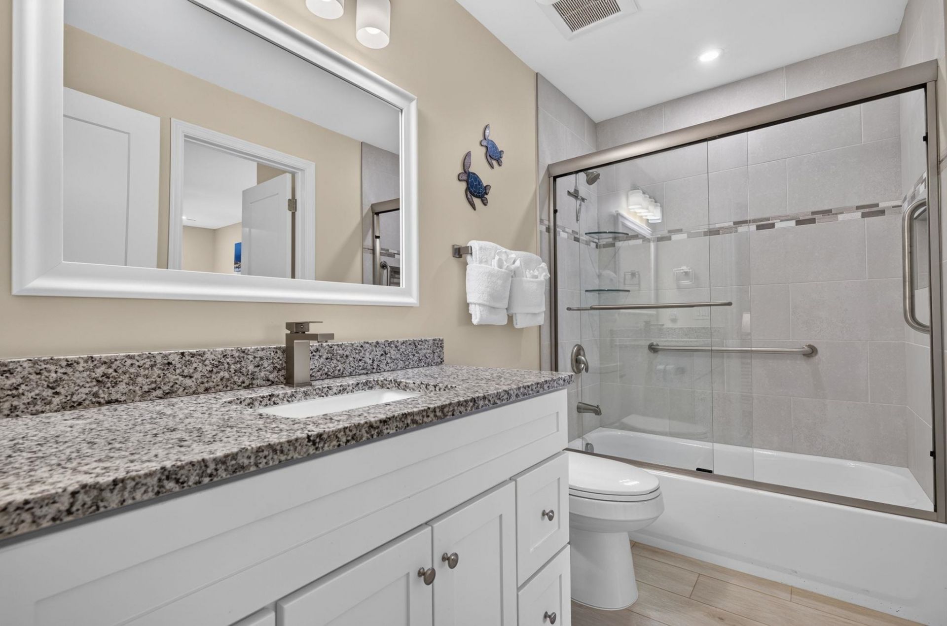 827 E Gulf Dr, Unit C-3, Sanibel, FL 33957 Photo