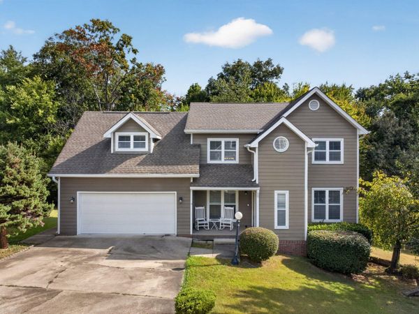 8014 Woodstone Drive, Hixson, TN 37343