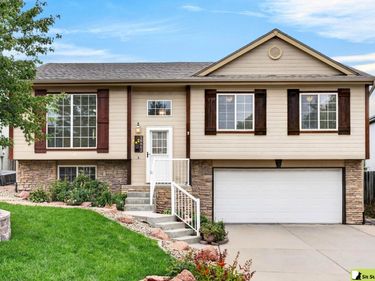 18662 Borman Street, Omaha, NE 68135