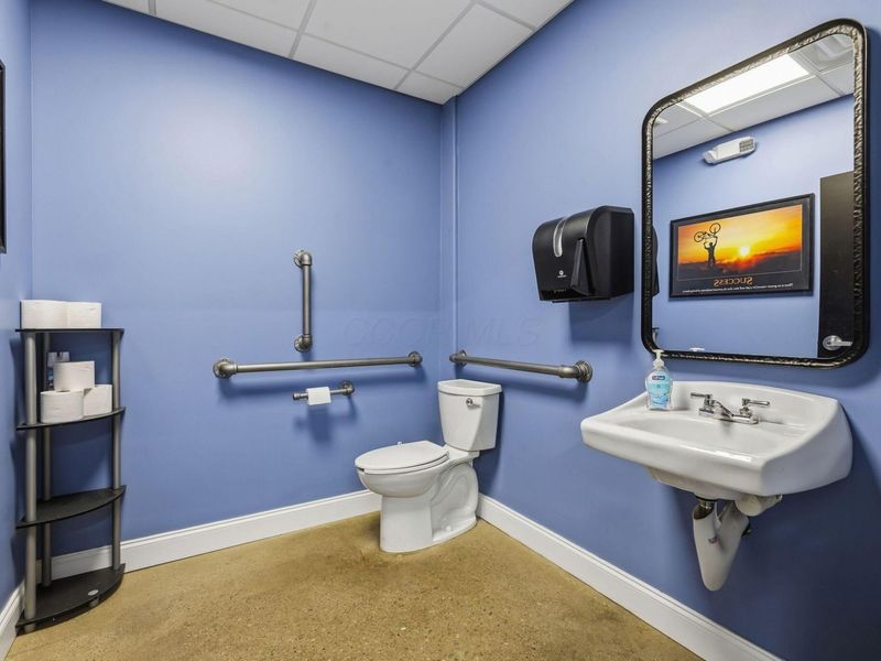 653 Mccorkle Boulevard, Unit H, Westerville, OH 43082 Photo 11
