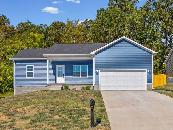 318 Pine Hill Dr , Hopkinsville, KY 42240
