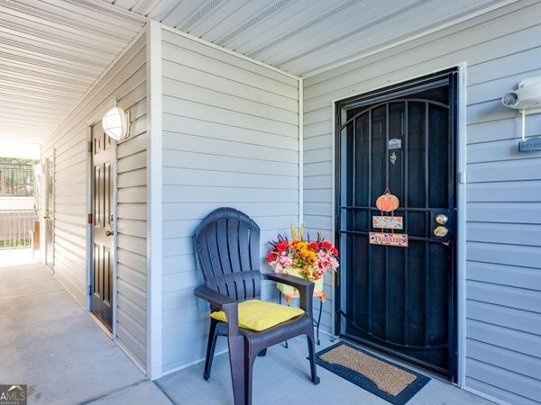 10202 Fairington Ridge Circle, Lithonia, GA 30038