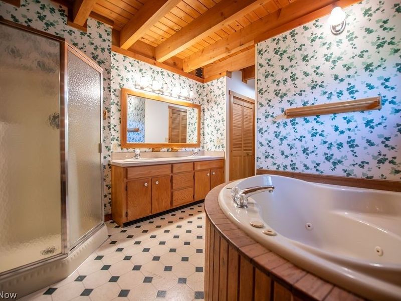 6479 Locust Lane NE, Magnolia, OH 44643 Photo 31