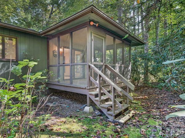 64 Surrey Lane, Brevard, NC 28712