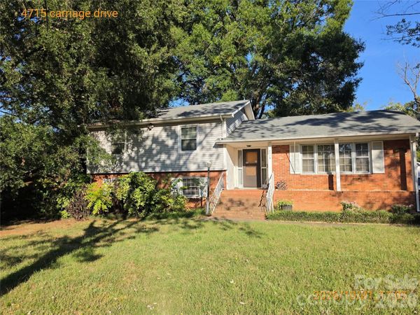 4715 Carriage Drive Circle, Charlotte, NC 28205