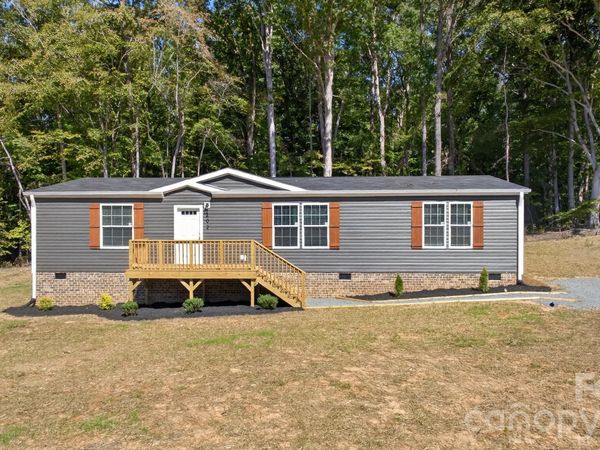 202 Christophers Court , Lexington, NC 27295
