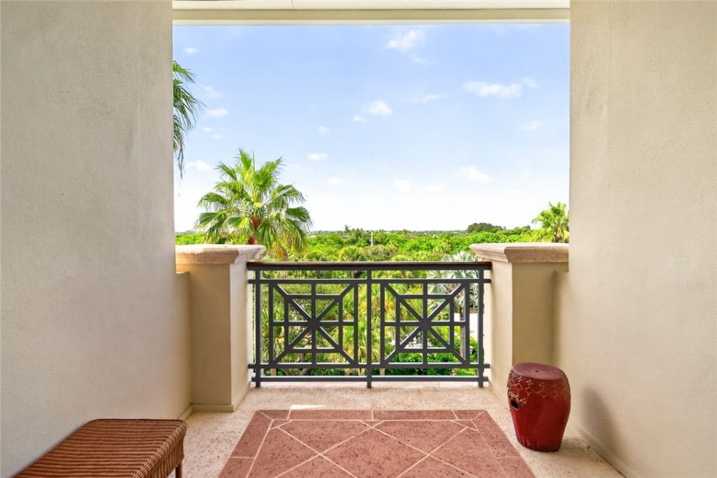 90 Beachside Drive , Unit 301, Vero Beach, FL 32963 Photo