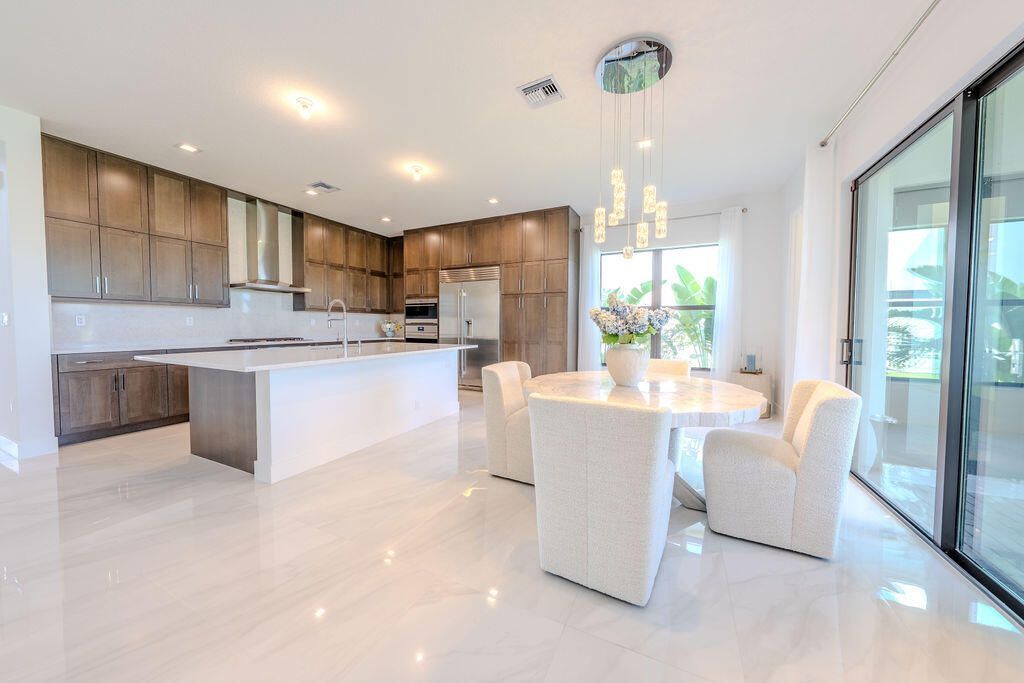 9515 Royal Woods Manor, Boca Raton, FL 33434 Photo
