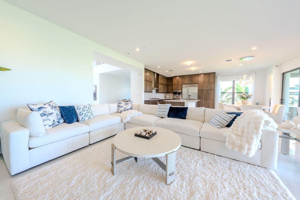 9515 Royal Woods Manor, Boca Raton, FL 33434 Photo