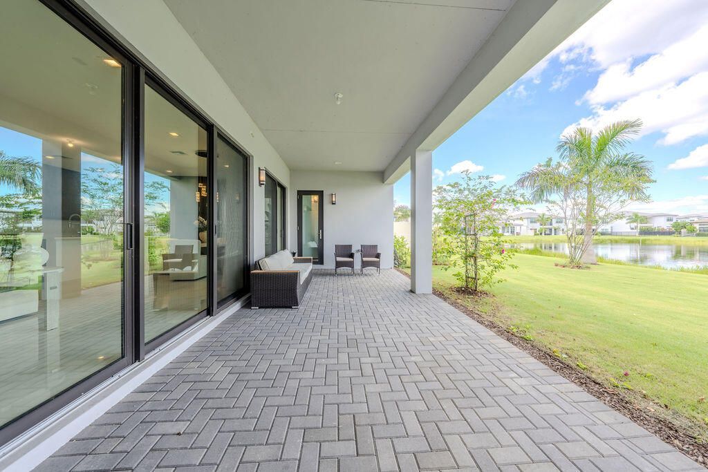 9515 Royal Woods Manor, Boca Raton, FL 33434 Photo