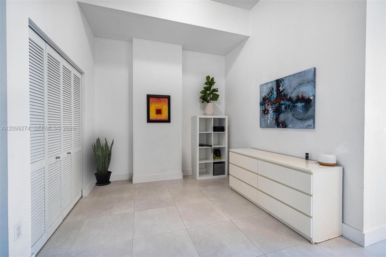 725 NE 22nd St , Unit PH2C, Miami, FL 33137 Photo