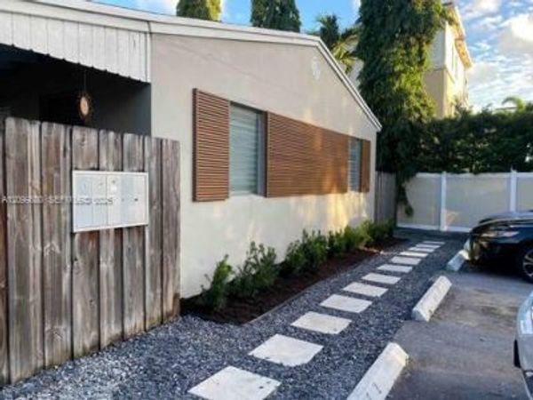 618 NE 8th Ave, Unit 1-5, Fort Lauderdale, FL 33304