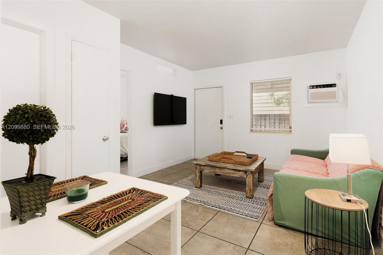 618 NE 8th Ave, Unit 1-5, Fort Lauderdale, FL 33304 Photo