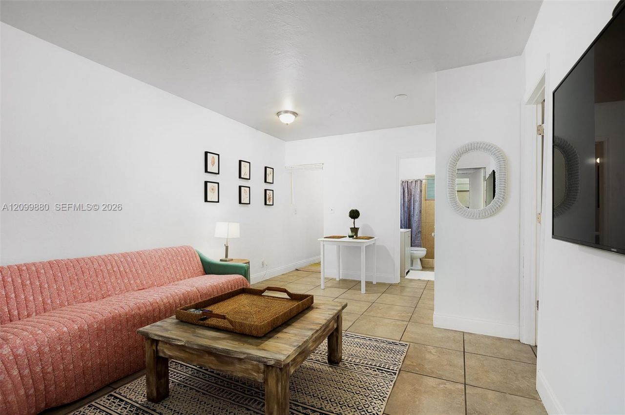 618 NE 8th Ave, Unit 1-5, Fort Lauderdale, FL 33304 Photo