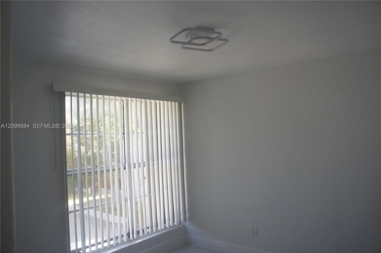 10393 N Kendall Dr, Unit U8, Miami, FL 33176 Photo