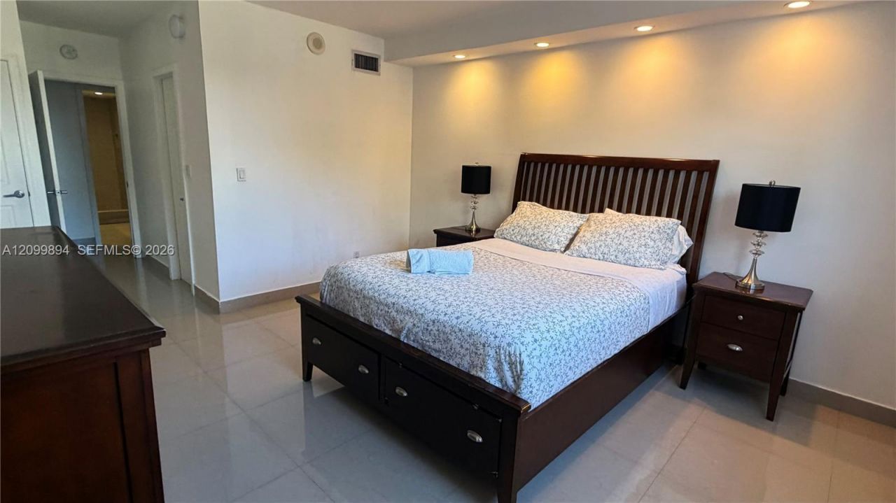 19370 Collins Ave , Unit 201, Sunny Isles Beach, FL 33160 Photo
