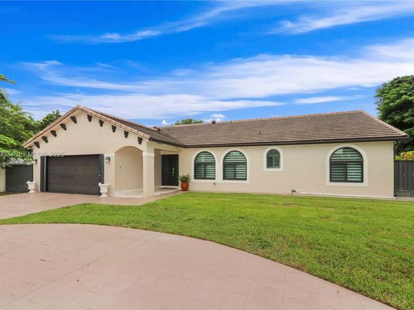 15221 SW 148th Ave , Miami, FL 33187