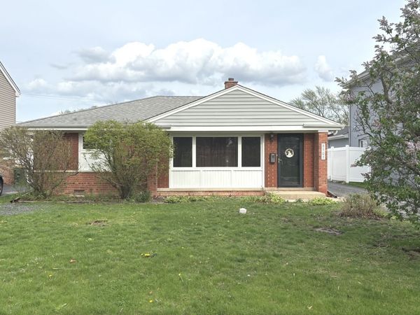 8303 N Washington Street, Niles, IL 60714