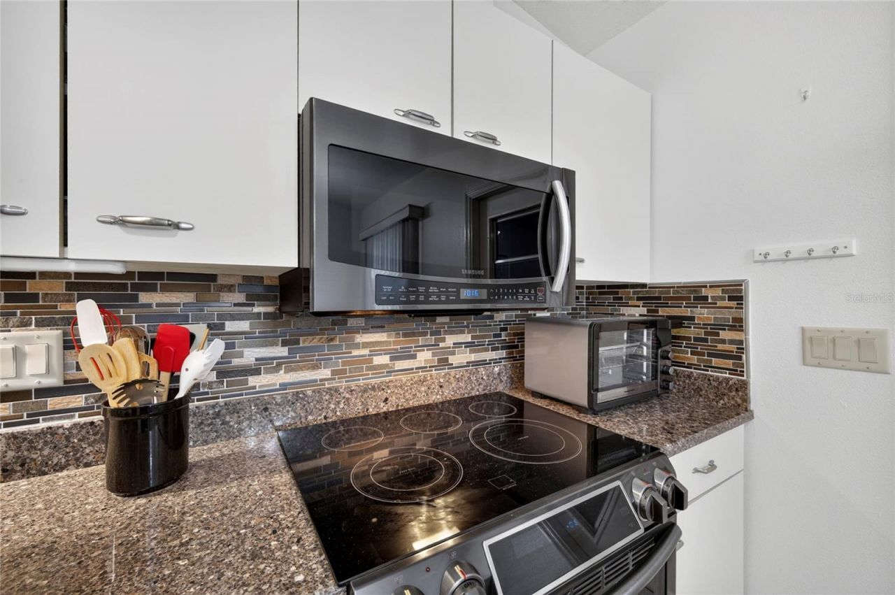 6449 Avocado Drive , Indian Lake Estates, FL 33855 Photo