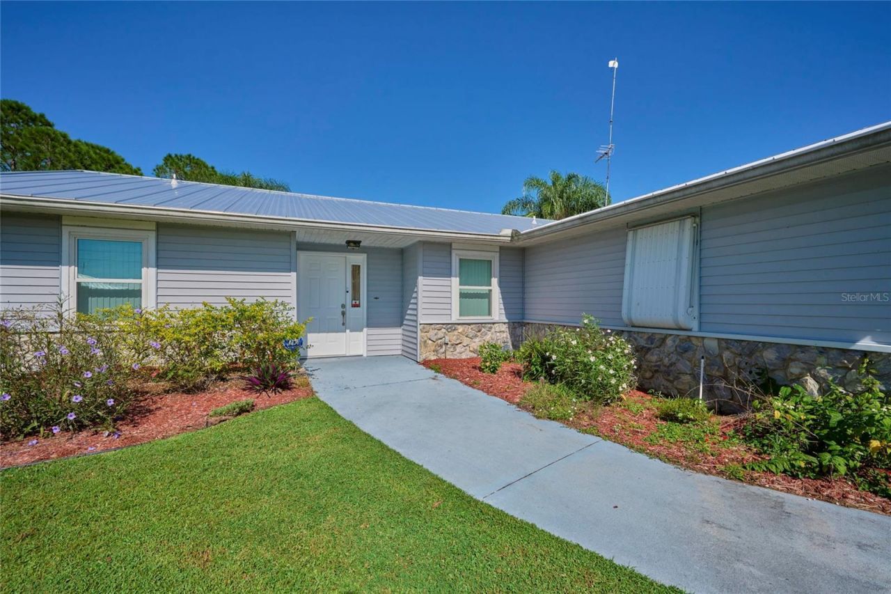 6449 Avocado Drive , Indian Lake Estates, FL 33855 Photo