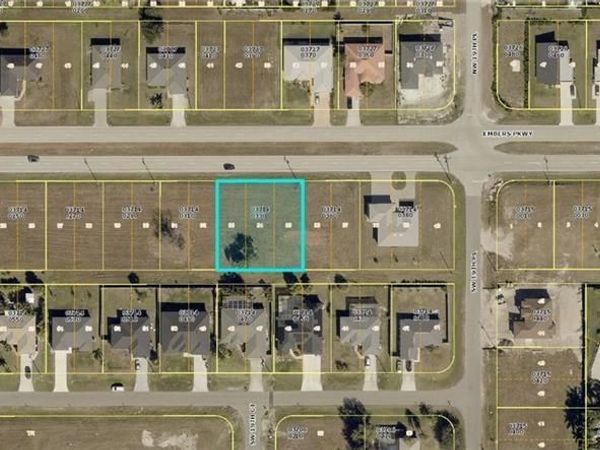 1912 EMBERS PARKWAY W, CAPE CORAL, FL 33993