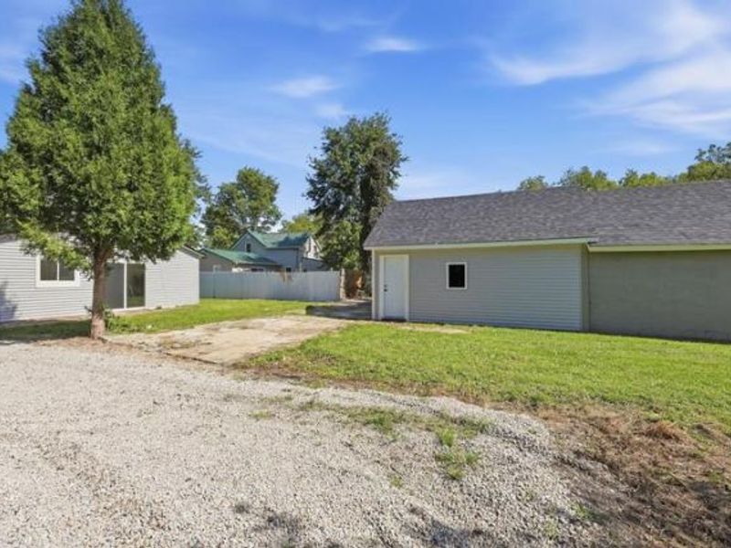 8935 Lilly Chapel Road, West Jefferson, OH 43162 Photo 7