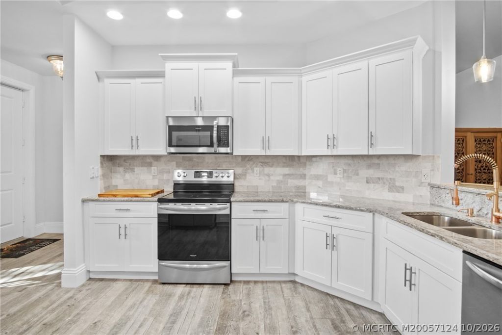 965 SW Flora Belle Lane, Stuart, FL 34994 Photo