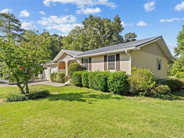 17 Pine Street E, Chatsworth, GA 30705