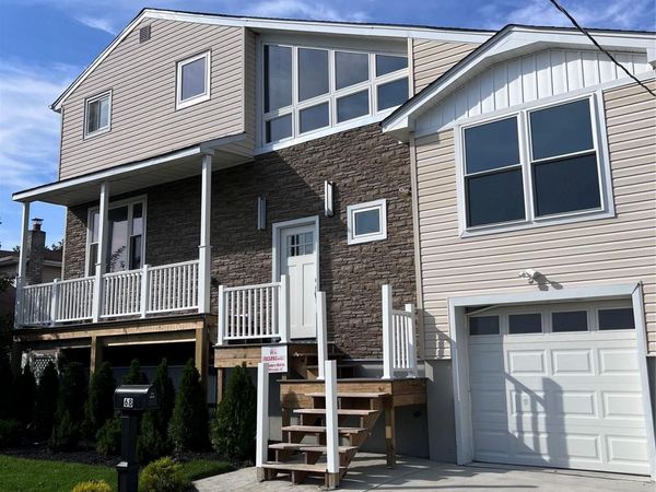 68 Ann Drive , Freeport, NY 11520