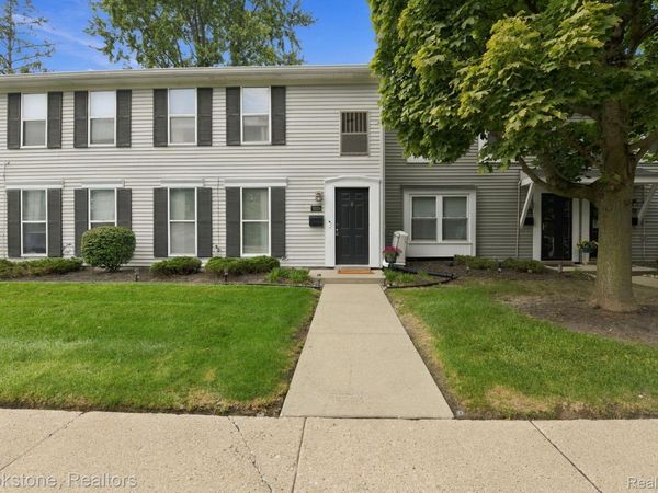 1660 Orchard Drive , Canton Township, Mi 48188