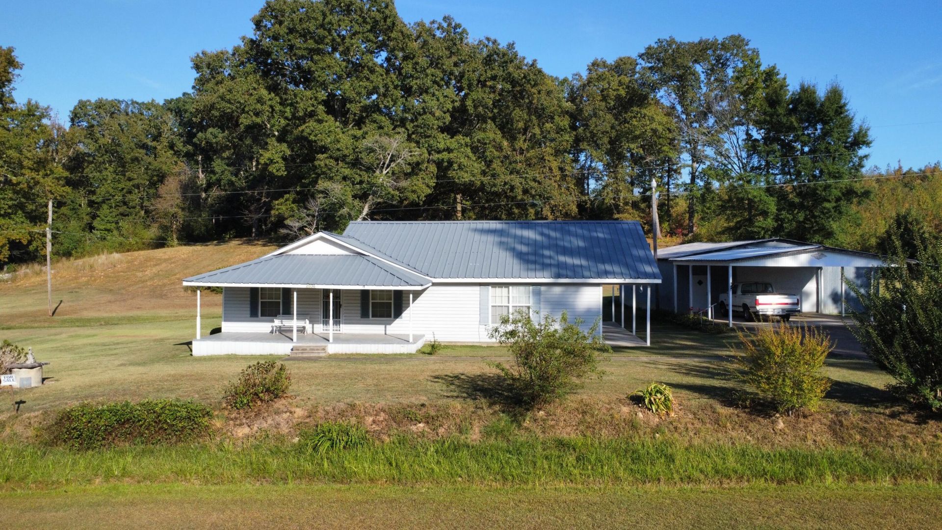 2036 State Line Road Golden, MS 38847