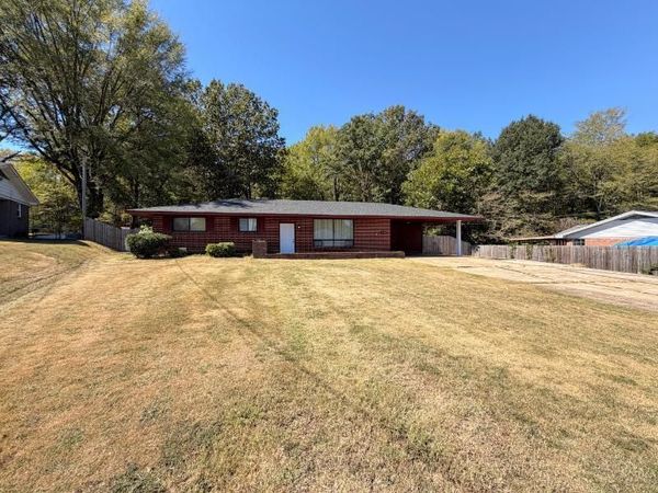 2543 Patterson Dr., Tupelo, MS 38801