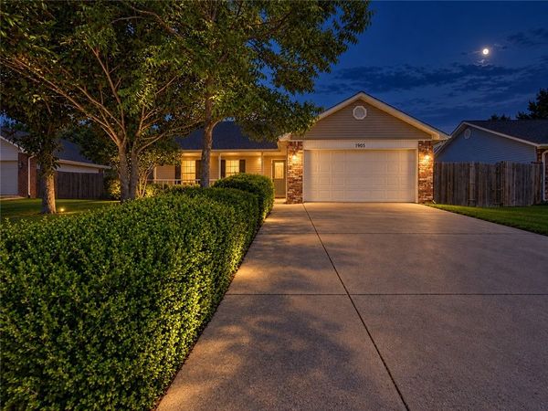 1905 S E Street , Rogers, AR 72758