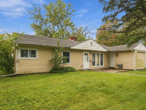 395 Oswego Street , Park Forest, IL 60466