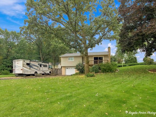 5104 E Lake Shore Drive , Wonder Lake, IL 60097