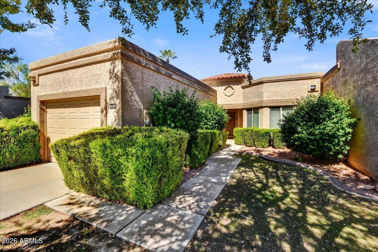9820 W Kerry Lane, Peoria, AZ 85382 Main Photo